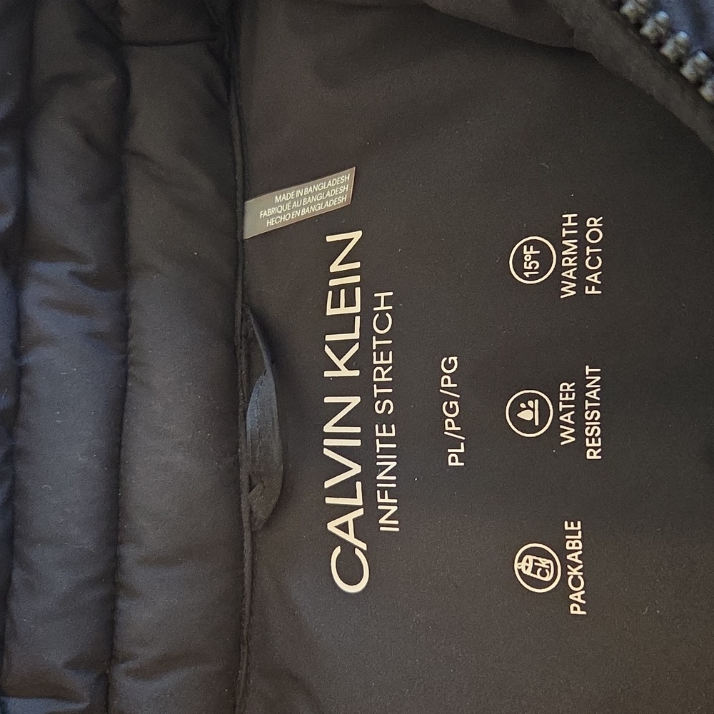 Calvin Klein Puffer Jacket - Picture 3 of 6